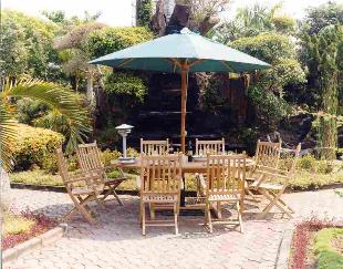 Highest quality teak furniture for indoor and outdoor use,including tables, chairs, steamer chairs, benches, parasols, cushions, loungers, planters, tree seats, corner seats and curved seats and bbq grills